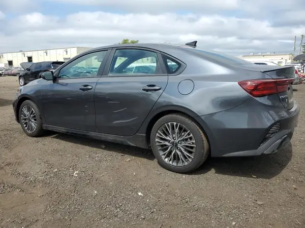 3KPF54AD9RE733981 2024 KIA FORTE - Image 2