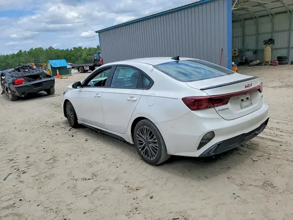 3KPF54AD9RE741868 2024 KIA FORTE - Image 2