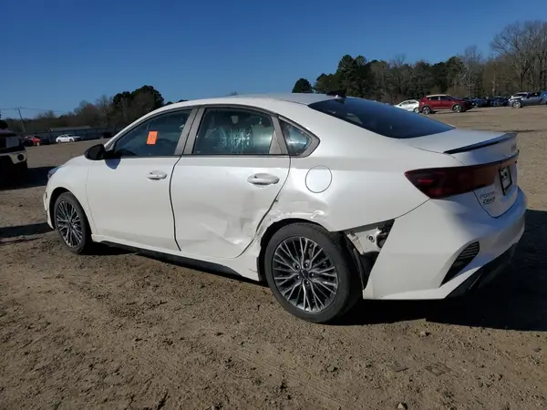 3KPF54AD9RE751171 2024 KIA FORTE - Image 2