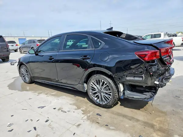 3KPF54AD9RE759335 2024 KIA FORTE - Image 2