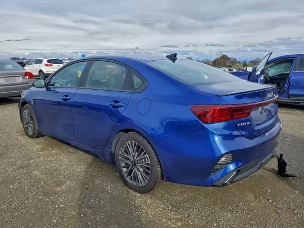 3KPF54AD9RE768715 2024 KIA FORTE - Image 2