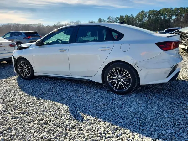 3KPF54AD9RE776832 2024 KIA FORTE - Image 2