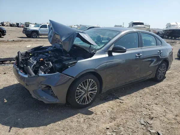 3KPF54AD9RE786311 2024 KIA FORTE - Image 1