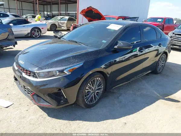 3KPF54AD9RE796112 2024 KIA FORTE - Image 2