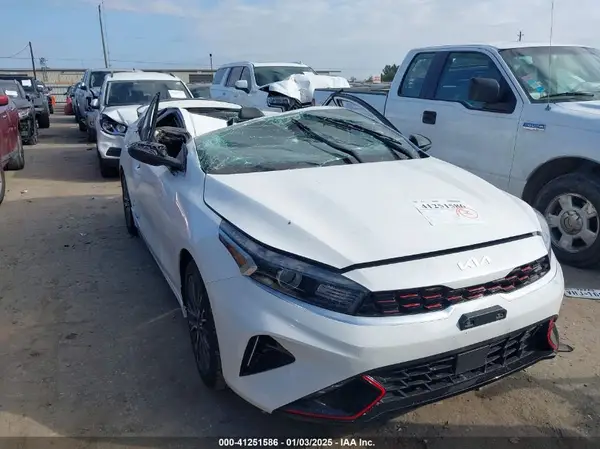 3KPF54AD9RE804192 2024 KIA FORTE - Image 1