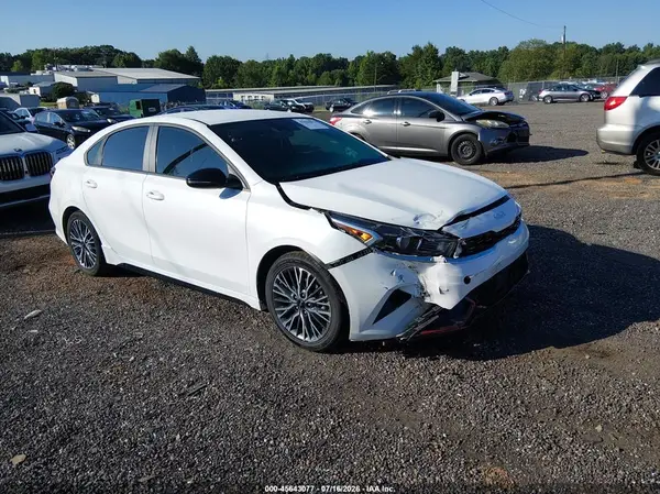 3KPF54AD9RE805648 2024 KIA FORTE - Image 1