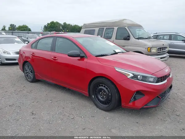 3KPF54AD9RE806427 2024 KIA FORTE - Image 1