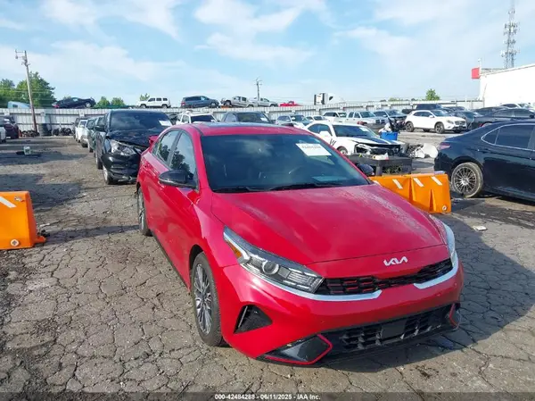 3KPF54AD9RE80933 2024 KIA FORTE - Image 1