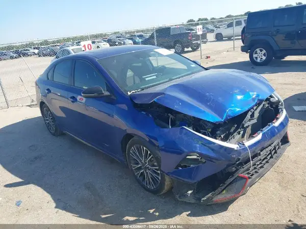3KPF54AD9RE811529 2024 KIA FORTE - Image 1