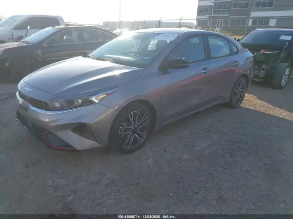 3KPF54AD9RE815810 2024 KIA FORTE - Image 2