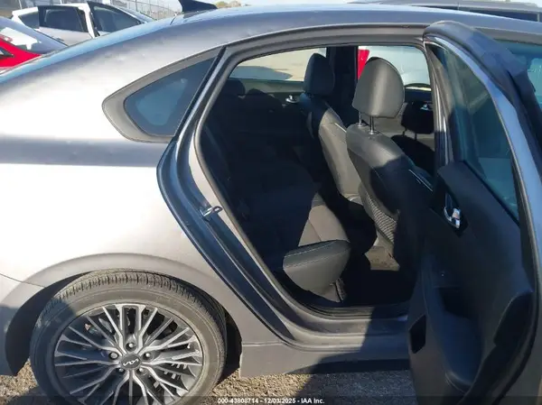 3KPF54AD9RE815810 2024 KIA FORTE - Image 8