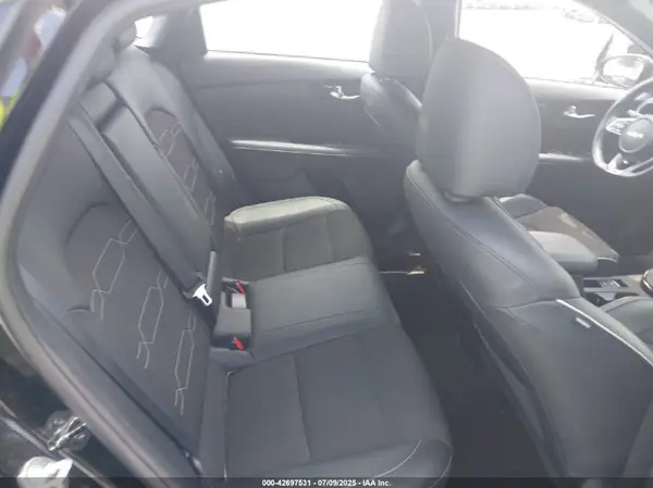 3KPF54AD9RE815886 2024 KIA FORTE - Image 8