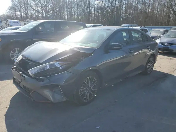 3KPF54AD9RE816634 2024 KIA FORTE - Image 1