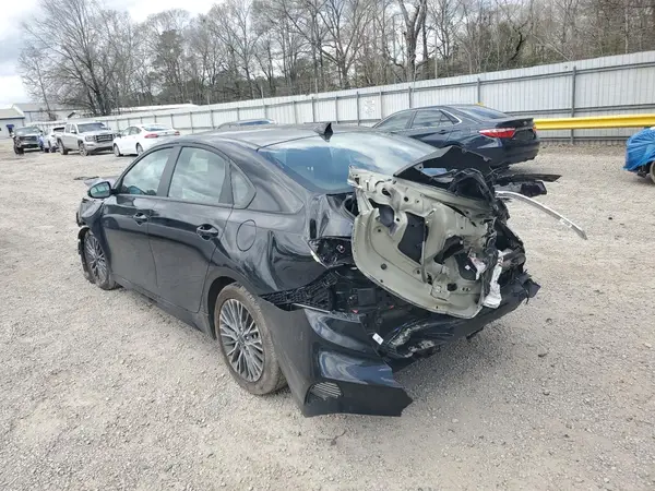 3KPF54AD9RE818187 2024 KIA FORTE - Image 2