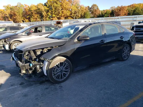 3KPF54AD9RE829853 2024 KIA FORTE - Image 1