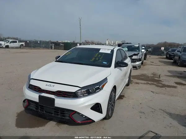3KPF54AD9RE838715 2024 KIA FORTE - Image 2