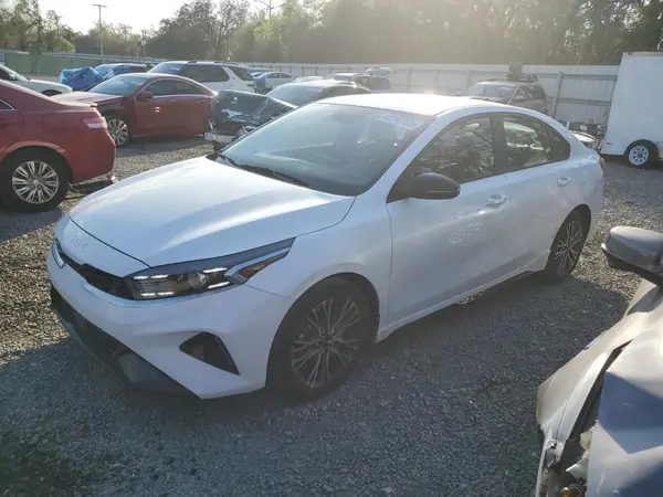 3KPF54ADPE575992 2023 KIA FORTE - Image 1