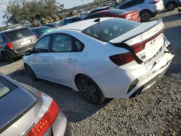 3KPF54ADPE575992 2023 KIA FORTE - Image 2