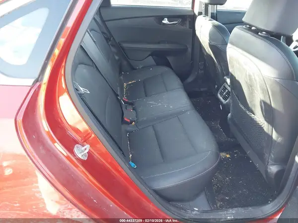 3KPF54ADXKE084763 2019 KIA FORTE - Image 8