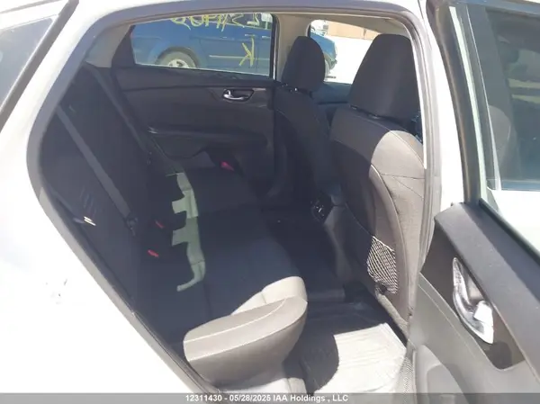 3KPF54ADXKE128924 2019 KIA FORTE - Image 8