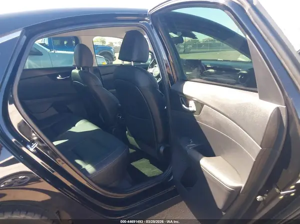 3KPF54ADXLE144073 2020 KIA FORTE - Image 8