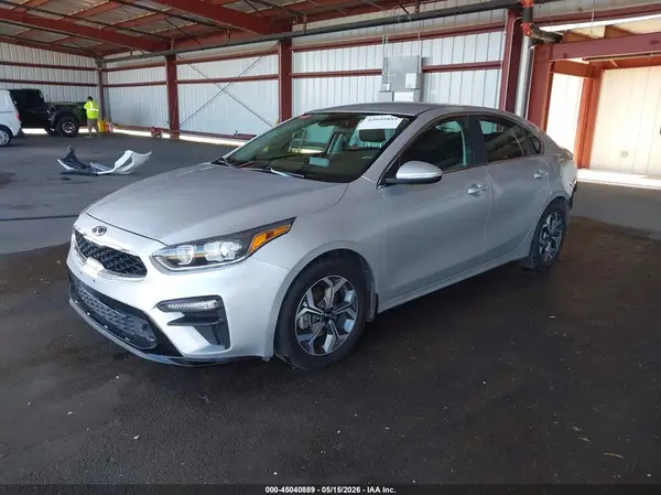 3KPF54ADXLE172035 2020 KIA FORTE - Image 2