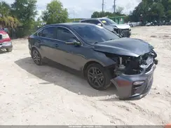 3KPF54ADXLE246120 2020 KIA FORTE