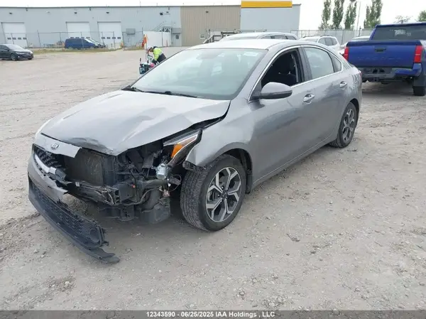 3KPF54ADXME332044 2021 KIA FORTE - Image 2