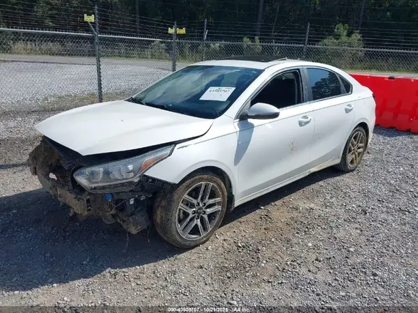 3KPF54ADXME403484 2021 KIA FORTE - Image 2