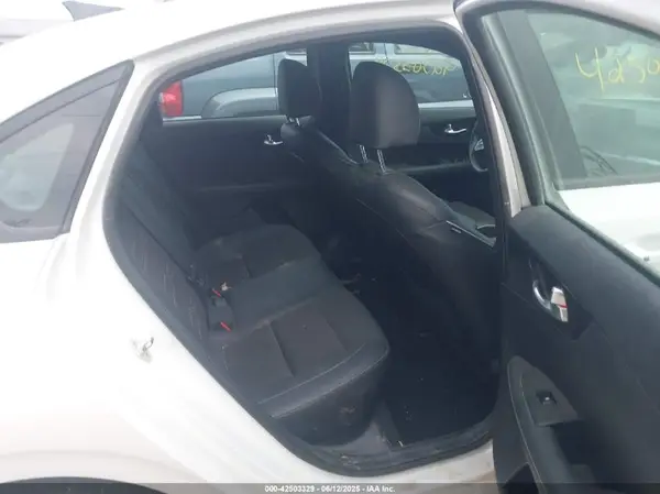 3KPF54ADXNE430427 2022 KIA FORTE - Image 8