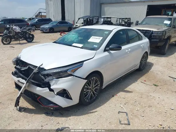 3KPF54ADXNE430556 2022 KIA FORTE - Image 2