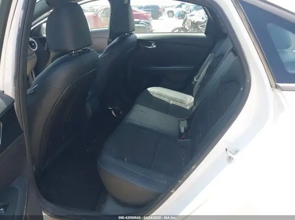 3KPF54ADXNE430556 2022 KIA FORTE - Image 8