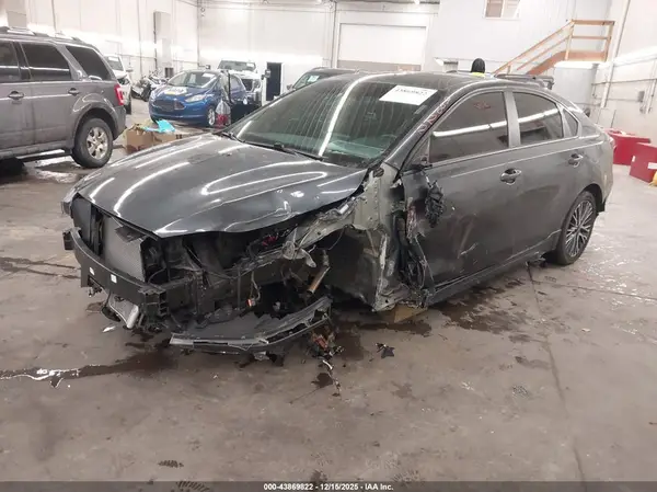 3KPF54ADXNE439550 2022 KIA FORTE - Image 2