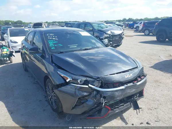 3KPF54ADXNE440584 2022 KIA FORTE - Image 1
