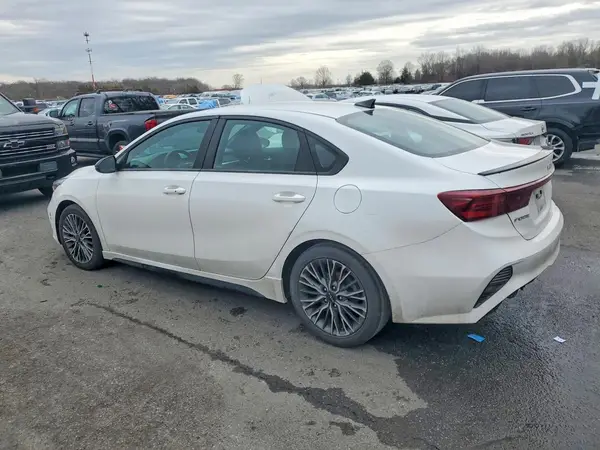 3KPF54ADXNE442724 2022 KIA FORTE - Image 2