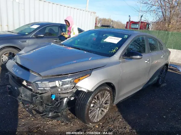 3KPF54ADXNE477859 2022 KIA FORTE - Image 2
