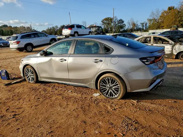 3KPF54ADXNE480986 2022 KIA FORTE - Image 2