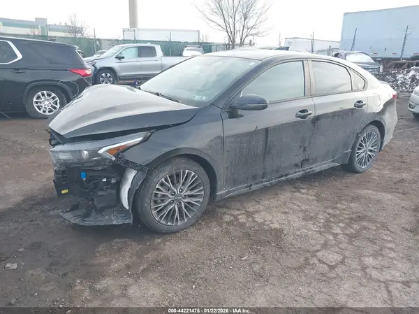 3KPF54ADXNE490918 2022 KIA FORTE - Image 2