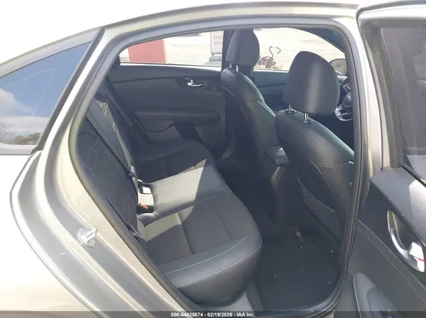 3KPF54ADXPE522270 2023 KIA FORTE - Image 8