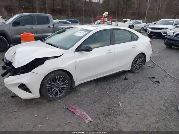 3KPF54ADXPE523449 2023 KIA FORTE - Image 2