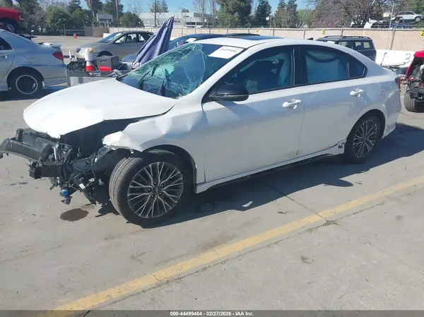 3KPF54ADXPE527193 2023 KIA FORTE - Image 2