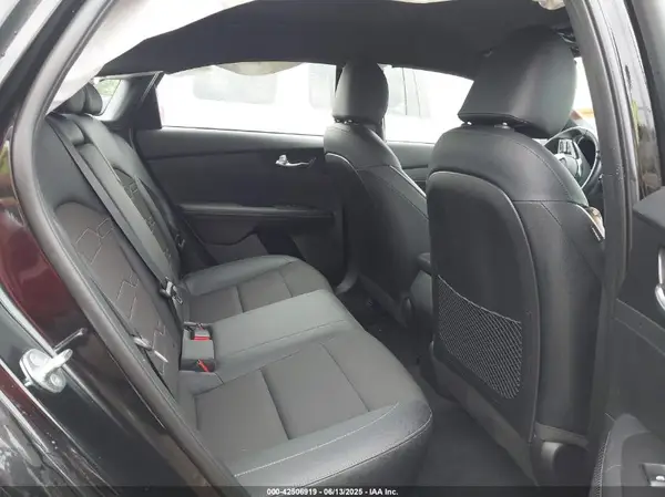 3KPF54ADXPE530059 2023 KIA FORTE - Image 8