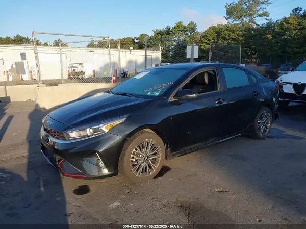 3KPF54ADXPE530871 2023 KIA FORTE - Image 2
