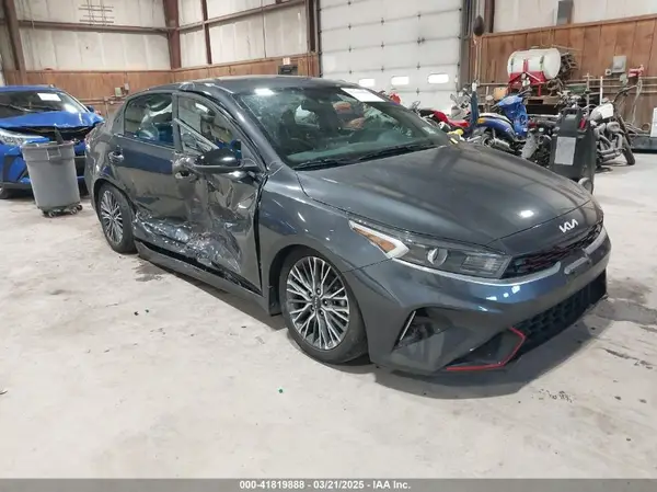3KPF54ADXPE535388 2023 KIA FORTE - Image 1