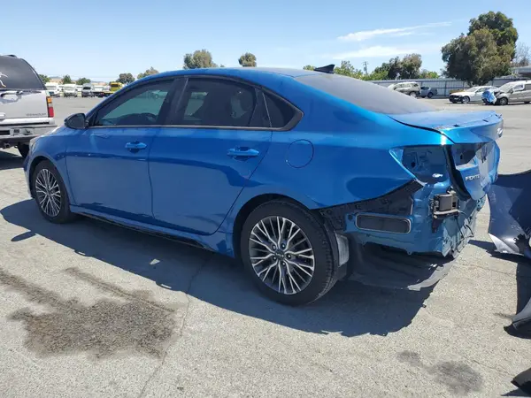 3KPF54ADXPE538601 2023 KIA FORTE - Image 2