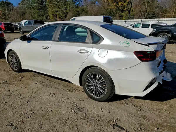 3KPF54ADXPE540803 2023 KIA FORTE - Image 2