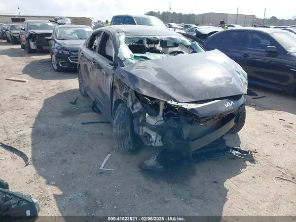3KPF54ADXPE548674 2023 KIA FORTE - Image 1