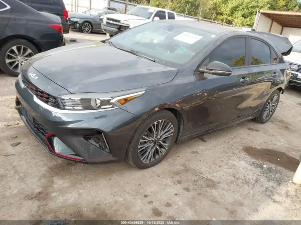 3KPF54ADXPE560565 2023 KIA FORTE - Image 2
