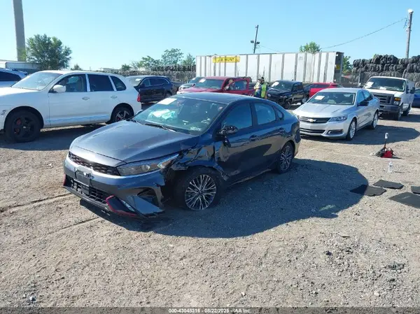 3KPF54ADXPE563224 2023 KIA FORTE - Image 2