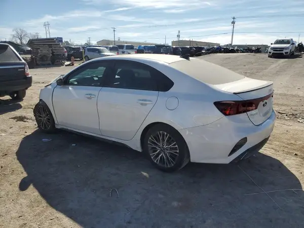 3KPF54ADXPE563532 2023 KIA FORTE - Image 2